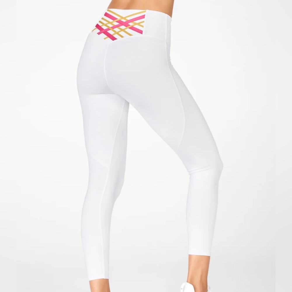 Fabletics PowerHold White Leggings // Neutral Activewear for Women Cute Leggings